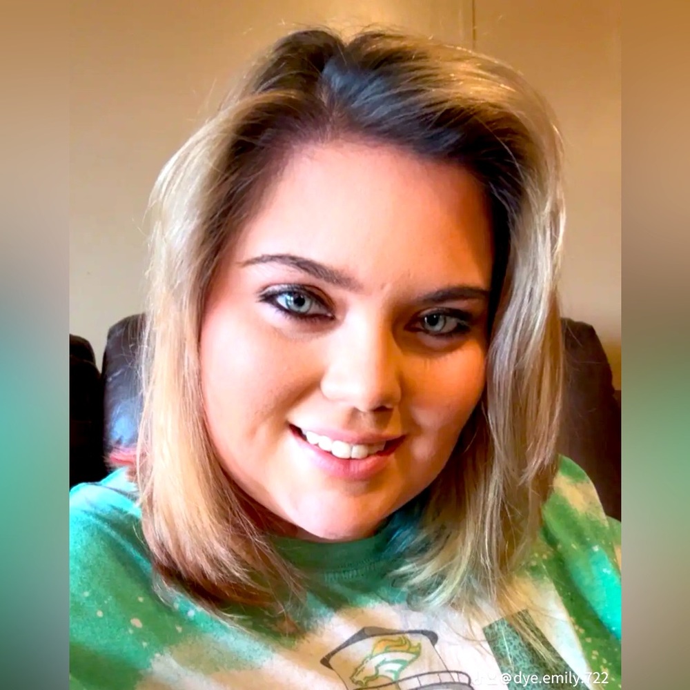 Meet your Posher, Emily